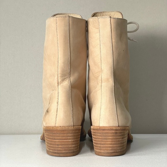 Charles David Heeled Boots Womens 8.5 Beige Nubuck Renaissance Prairie Cottage‎ - Picture 6 of 8